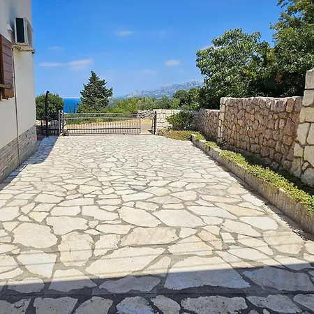 In Jasenice Rovanjska